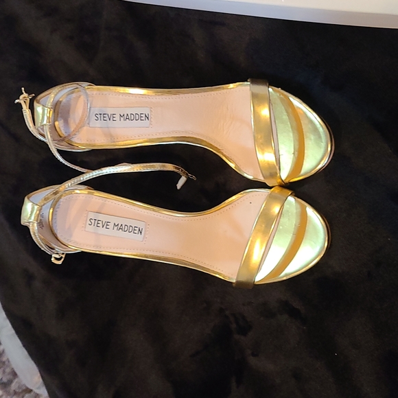 Shoes - Picture 4 of 4